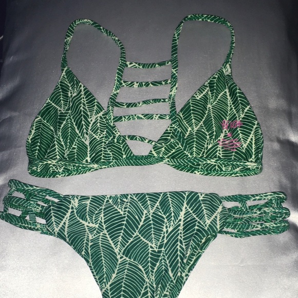 Benoa Set - Picture 4 of 4